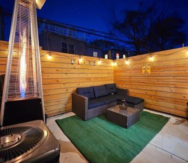 Newbold House | Luxury World Cup Spot with Rooftop and Cozy Fireplace