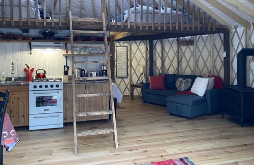 Notre-Dame-de-la-Merci Ski Chalet | Luxury yurt