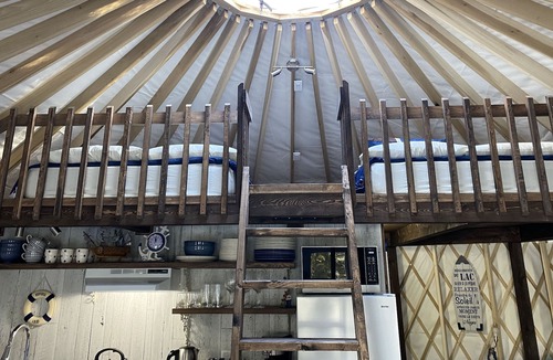 Notre-Dame-de-la-Merci Ski Chalet | Luxury yurt