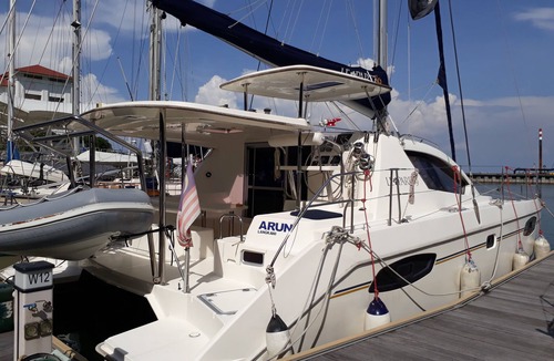 Seri Tanjung Pinang Boat Rental | Luxury yacht charter