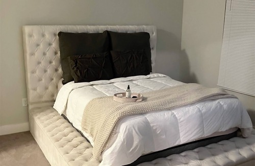 Burlington Apartment | luxury yet comforting oasis in burlington ma