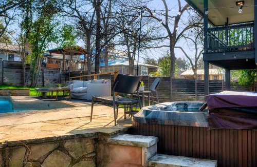 Barton Hills House | Luxury Zilker Home Pool Hot Tub and 2 Kitchens