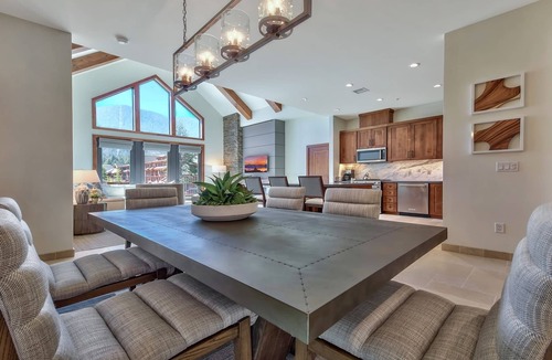 Lakeside Park Condo | LuxuryÂ 4br Steps From Heavenly Village & Gondola 4 Bedroom Condo by RedAwning
