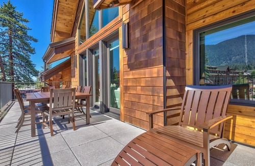 Lakeside Park Condo | LuxuryÂ 4br Steps From Heavenly Village & Gondola 4 Bedroom Condo by RedAwning