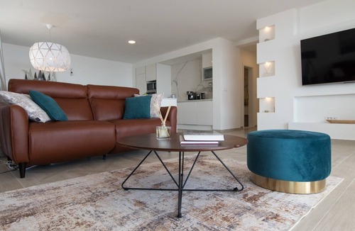 Moca Apartment | LuxuryAptInVilla Opal SharedPool HotTub Sea View