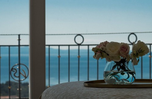 Moca Apartment | LuxuryAptInVilla Opal SharedPool HotTub Sea View