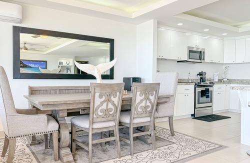 La Joya Condo | LuxuryPenthouse-Jolla Excellence-Indoorpool&Beach