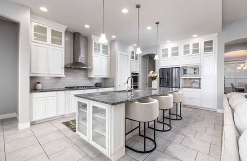 Wetmore House | LuxuryRetreat/20min SA Airport, Downtown/HeatedPool&SPA/12+ guest/Arcade/BBQ