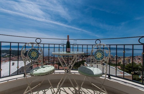 Moca Apartment | LuxuryStudioInVilla Perle II Shared Pool Sea View