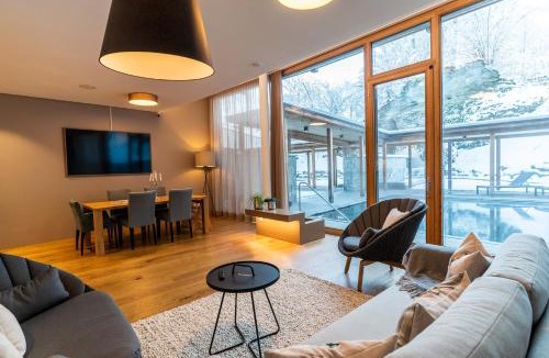 Flims Apartment | Luxus-Mountain-Suite Rocca Bella mit Dampfbad & saisonalem Aussen-Pool