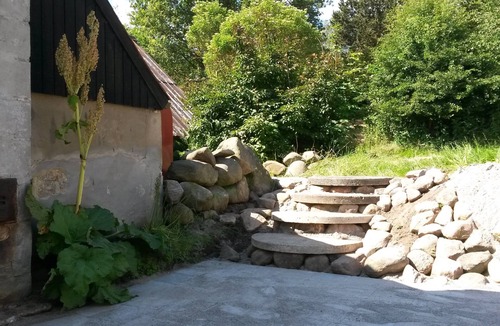 Esby House | Luxus Refugium for 16 Personen direkt am Kattegat: Strandhof mit Privatstrand