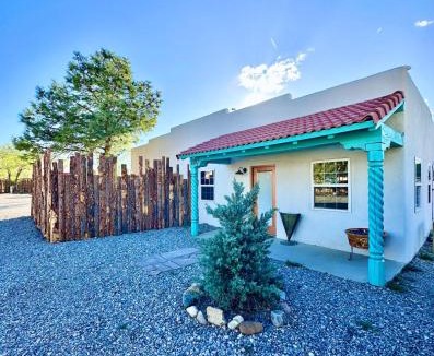 Taos Apartment | LUXX Lodge Glamping and RV Park