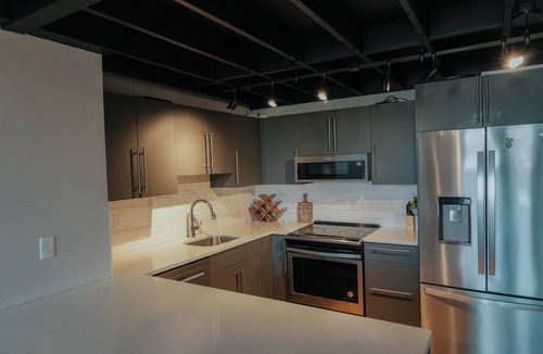 Methuen Apartment | Luxy cozy Loft - Washer & Dryer