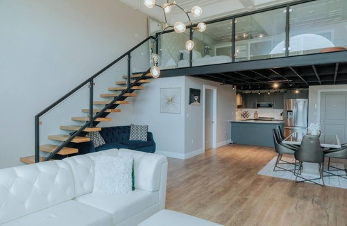 Methuen Apartment | Luxy cozy Loft - Washer & Dryer