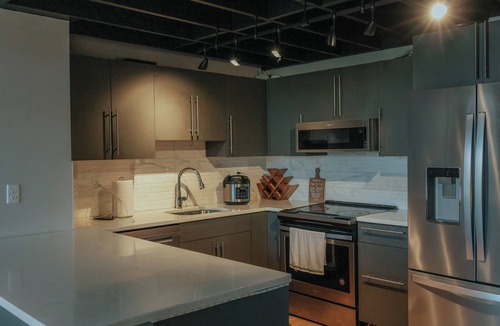 Methuen Apartment | Luxy cozy Loft - Washer & Dryer