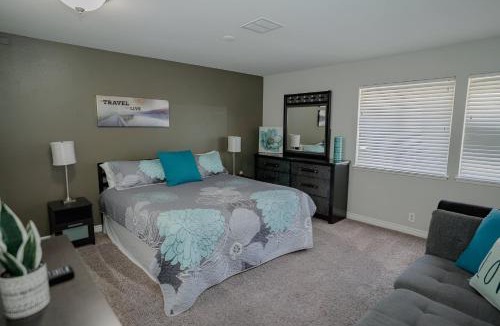 Rancho Oakey House | LV Amazing Single Story - Private Pool Games BBQ