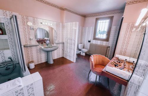 Carcassonne Apartment | LV House & Gardens