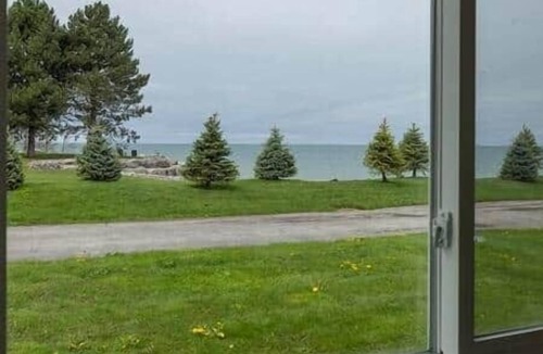 Youngstown House | LVR's Luxurious Lake House