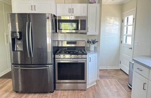 Lewiston House | LVR's - Seventh Street Stay