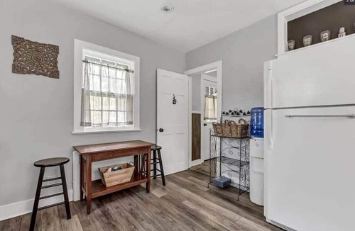Lewiston House | LVR - The Yellow House on 3rd