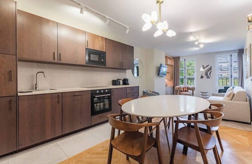 Arsenal Apartment | LX11 Beaumarchais 4G