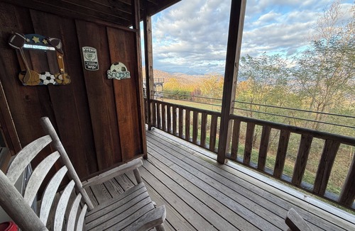 Stanardsville House | Lydia Legends Rm. 111