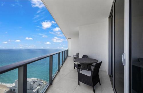 Hollywood South Central Beach Apartment | Lyfe Oceanview Resort Luxury 2 Bedroom Unit