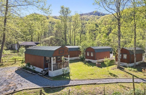 Cullowhee Cabin | Lying Fishermen Tiny Home Cabin by the River near WCU