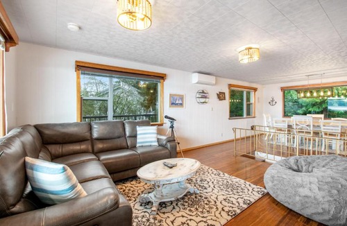 Anderson Island House | Lyle Point Inn