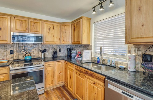 Hickman House | Lyles Peaceful Creekside Home: Hot Tub & Fire Pit