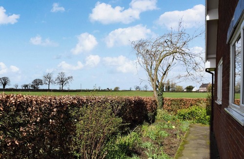Sandbach Cottage | Lyncroft Holiday Bungalow