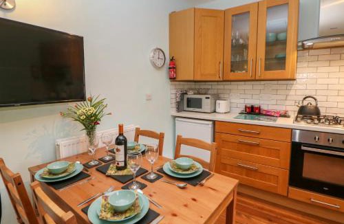 Hope Valley House | Lyndale Cottage