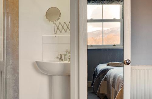 Ambleside House | Lyndale Guest House