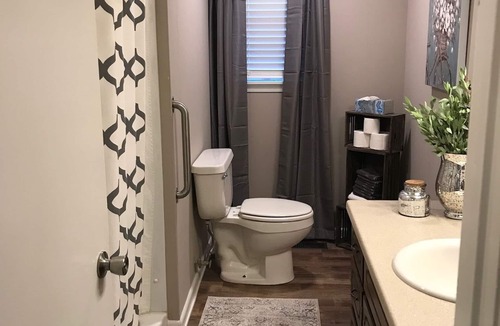 Corning House | Lyndale House: Full house with 3 br