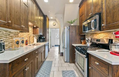 Powderhorn House | Lyndale Pleasant Getaway