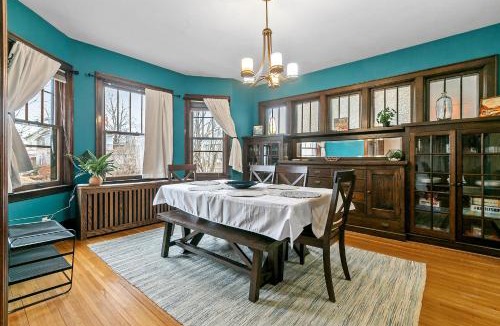 Powderhorn House | Lyndale Pleasant Getaway