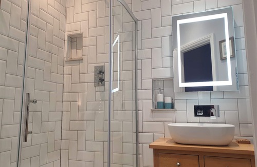 Penistone Bed & Breakfast | Lyndene