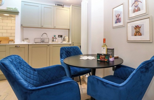 West Linton Cottage | Lyne Cottage, The Retreat