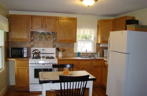 Plattsburgh Cabin | Lynn`s Cottage at Heron Ledge