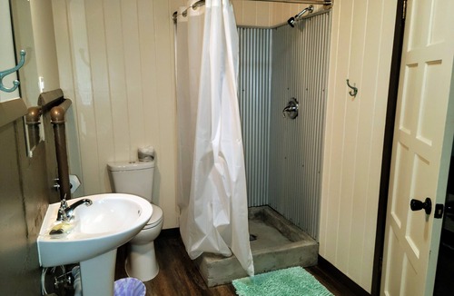 Almo Hotel | Lynnhurst Resort - Motel Unit 8 on Beautiful Kentucky Lake!