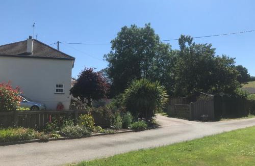 Tregony Bed & Breakfast | Lynwood House Bed and Breakfast