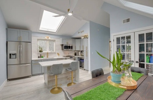 Logan Square House | Lynx606