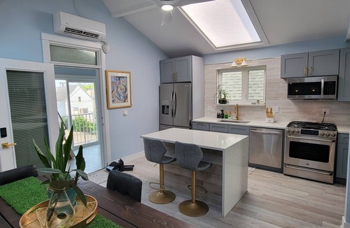 Logan Square House | Lynx606