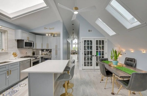 Logan Square House | Lynx606