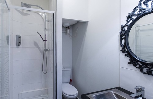 Victor Bach - Saint Louis Apartment | LYON | Cosy-Saxe-Gambetta