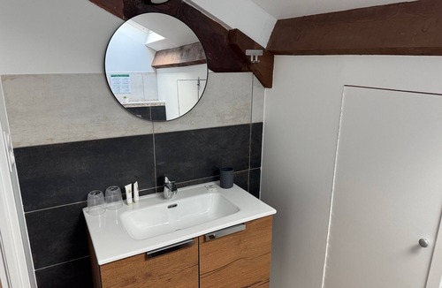 Saint-Rambert Bed & Breakfast | Lyon Mon Amour - St-Bruno Room