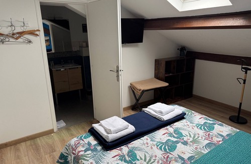 Saint-Rambert Bed & Breakfast | Lyon Mon Amour - St-Nizier Room