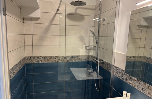 Saint-Rambert Bed & Breakfast | Lyon Mon Amour - St-Nizier Room