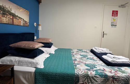 Saint-Rambert Bed & Breakfast | Lyon Mon Amour - St-Nizier Room