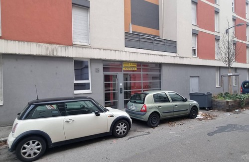 Ferrandiere - Maisons Neuves Condo | Lyon Monchat Villeurbanne Refurbished studio with air conditioning and parking
